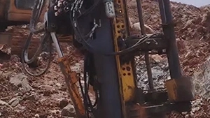 Mât de forage pour pelle hydraulique T2 en Action